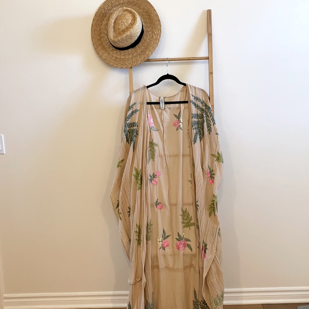 Spring duster/pool cover